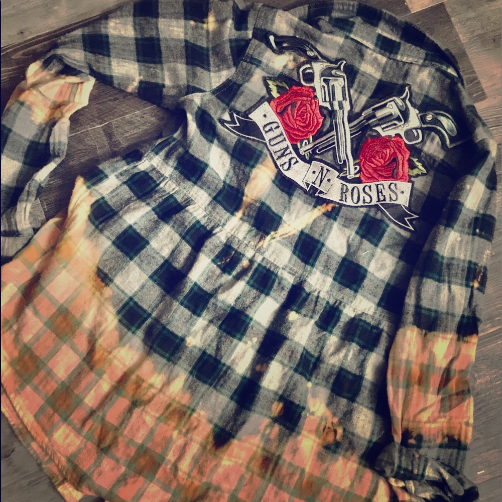 Vintage bleached guns and roses flannel